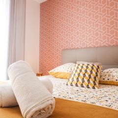 3 Lys Orleans Downtown, free secure parking