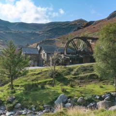 The Coppermines Mountain Cottages Sawyers, Carpenters, Millrace, Pelton Wheel, Sleeps 22