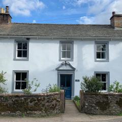 Stunning 4-bed Grade II house in the Lake District