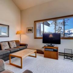 2 Br Buttes Condo- Breathtaking Views Of Mountain Range Condo