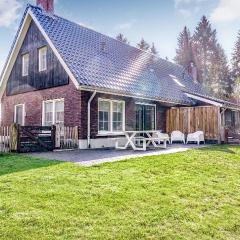 Gorgeous Home In Rijssen With Wifi