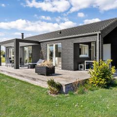 Lovely Home In Haderslev With Wifi