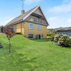 Awesome Home In Allinge With 5 Bedrooms And Wifi