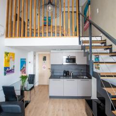 Central Lamartine Flat - Brand New