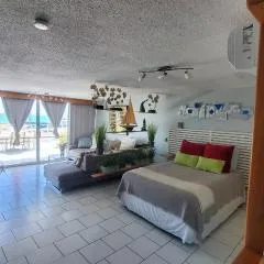 Cozy Apartment, Ocean Front