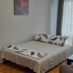 Стилен и уютен апартамент в най-добрия квартал на Варна. Stylish and cozy flat in the best district of Varna