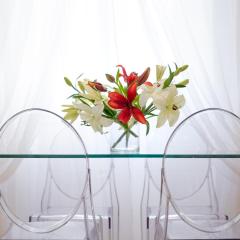 Nadiona Suites Red & Cream