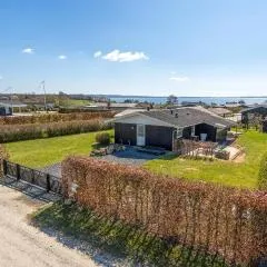 Awesome Home In Rønde With Wifi
