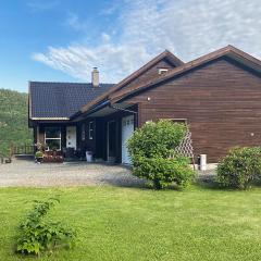 Nice Home In Farsund With Wifi And 3 Bedrooms
