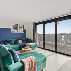 Stylish Penthouse in Chelmsford - Large Rooftop