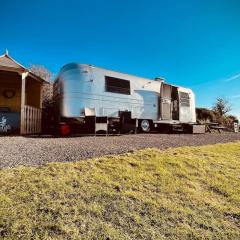 WildView - Private Glamping For two with outdoor bath tub