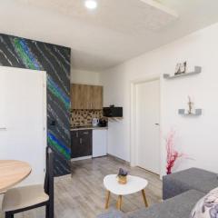 Apartment in Okrug Gornji with sea view, balcony, air conditioning, WiFi 5134-7