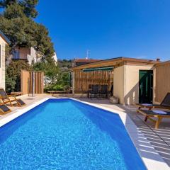 Villa Ivona with heated pool in Rovinj