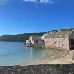 The View, Kingsand, luxurious seafront penthouse apartment with sun trap balcony and incredible sea views