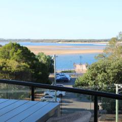 Family Friendly 3 Bedroom - River Views - short walk to the Beach
