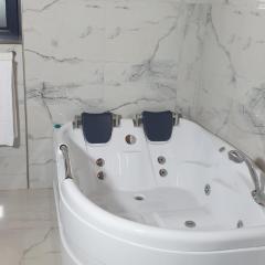 ELEGANT ROOMS - ULTRACENTRAL - jacuzzi cu hidromasaj