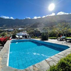 Apartment in rural house with Wifi and ocean view