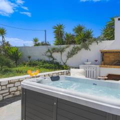 Irini's B & W house with jacuzzi