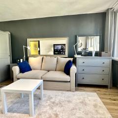 WHITE 2 metro WiFi 600 Mbs 75'TV Netflix, Disney+ HBO