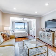 Sunset Harbor Palms 2-304