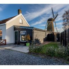Holiday home in a rural atmosphere in beautiful Oostkapelle
