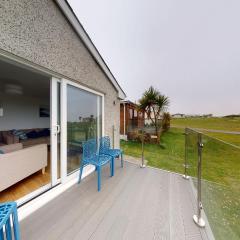 F60 Atlantic View, Riviere Towans