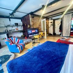 Стильная студия на Арбате золотой квадрат пересечение Абылай хана - Жибек Жолы