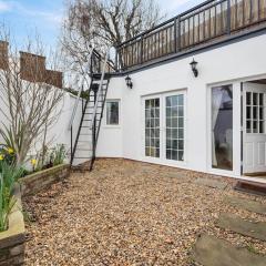 Charming Cottage in Hampstead Heath