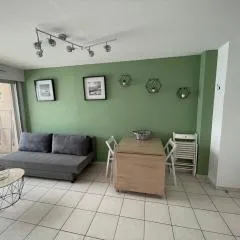 Charmant Appartement Cosy sur Sète proche de toutes commodités, Parking Privé