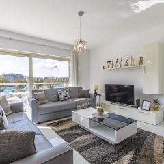 Stunning - SunnySide 3-Bedroom