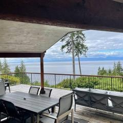 Barooga: Stunning View Home in Halfmoon Bay, Canada