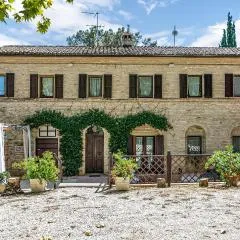 Nice Home In Macerata With Wifi