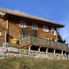 4 Bedroom Stunning Home In Vrdal