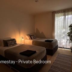 Homestay - Yarra River Boulevard