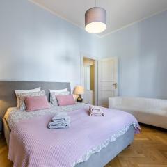 Big bright two-bedroom apartment in Prague Old Town