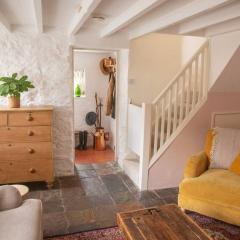 Family-friendly Cottage in the heart of St Columb