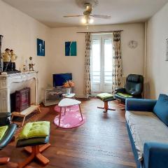 Pet Friendly Apartment In Saint Nazaire With House Sea View