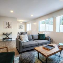 Brentwood 1BR w Pool nr UCLA Medical Center LAX-220