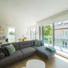 Modern apartment within walking distance of the se