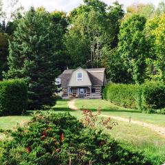 The Trails Retreat (Private Cabin)