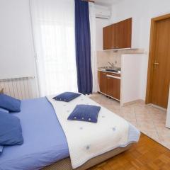 Studio apartment in Duce with sea view, balcony, air conditioning, WiFi 5146-2