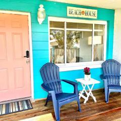 Beach Bungalow in downtown Cocoa Beach