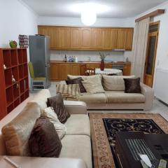 NIKITA'S HOUSE - 3 min from racetrack - Free parking and Wifi - 7 guests