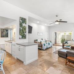 Stylish 1-Bedroom Apartment with AC Just Moments from Kailua Beach