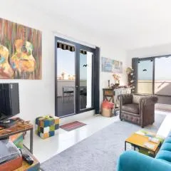 Old City Penthouse with fantastic views & parking