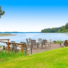 The Glen Cove Sand Spit & Guest Cottage