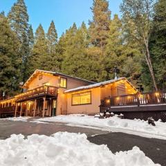 Sugarpine Trailhead Lodge at Lewis Creek Upper Trailhead just 7 miles from Yosemite