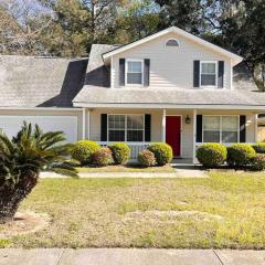 Pet-friendly, minutes to Tybee+downtown Savannah
