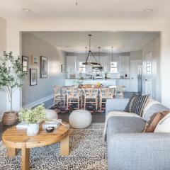 Cherokee by AvantStay Contemporary Design in a Prime Location