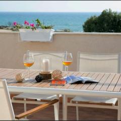 Esperienza Luxury fronte mare con piscina